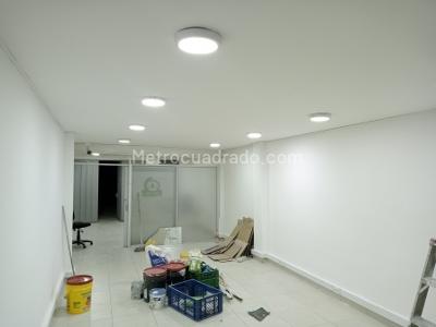 Casa en venta en El Chico Lago Gaitan, Bogotá · foto 2 de 19