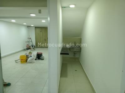 Casa en venta en El Chico Lago Gaitan, Bogotá · foto 3 de 19