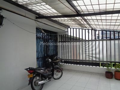 Casa de 5 alcobas en venta en Nicolas De Federman, Bogotá, 242 m² · foto 18 de 20