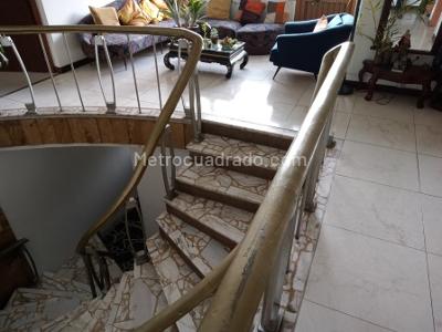 Casa de 5 alcobas en venta en Belalcazar Norte, Bogotá, 505 m² · foto 13 de 20