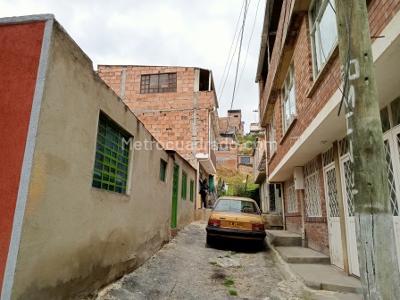 Casa de 5 alcobas en venta en Prmavera, Soacha, 214 m² · foto 2 de 20