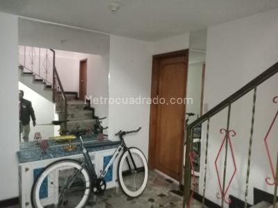 Casa de 5 alcobas en venta en Simon Bolivar, Bogotá, 480 m² · foto 14 de 20