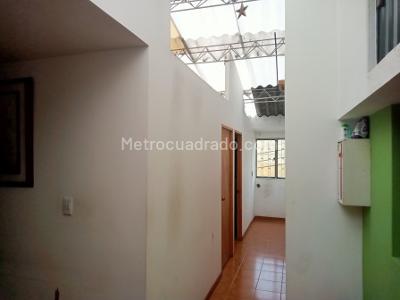 Casa de 5 alcobas en venta en Simon Bolivar, Bogotá, 480 m² · foto 17 de 20