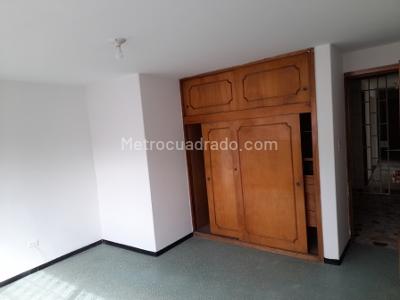Casa de 5 alcobas en venta en Simon Bolivar, Bogotá, 480 m² · foto 9 de 20