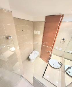Apartamento de 3 alcobas en venta en Los Rosales Chico, Bogotá, 157 m² · foto 8 de 20