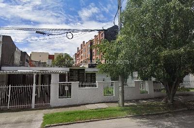 Casa de 4 alcobas en venta en El Batán, Bogotá, 250 m² · foto 12 de 20