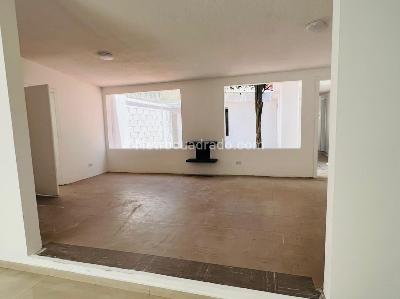 Casa de 4 alcobas en venta en El Batán, Bogotá, 250 m² · foto 17 de 20