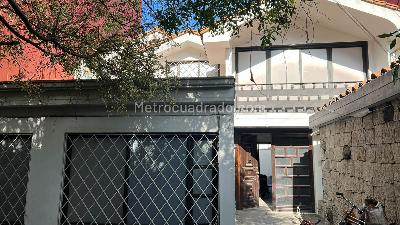 Casa de 5 alcobas en venta en El Batan, Bogotá, 250 m² · foto 7 de 20