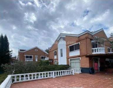 Casa de 4 alcobas en venta en Altos Del Poblado, Medellín, 300 m² · foto 15 de 20