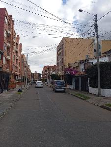 Casa de 4 alcobas en venta en El Batan, Bogotá, 150 m² · foto 2 de 20