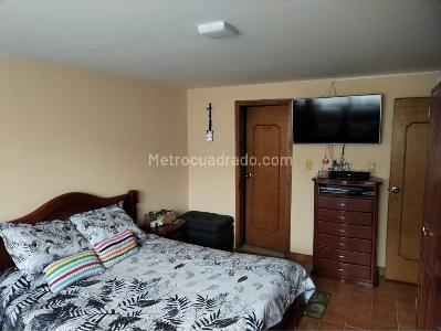 Casa de 5 alcobas en venta en Camilo Torres, Soacha, 274 m² · foto 11 de 20