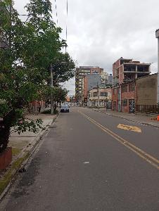 Casa de 5 alcobas en venta en Alfonso Lopez, Bogotá, 268 m² · foto 10 de 20