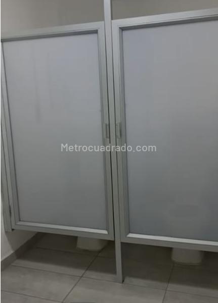Edificio de Oficinas en Venta, CHICO EL LAGO, Bogotá D.C. - Más
