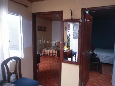 Casa de 5 alcobas en venta en Isla Del Sol, Bogotá, 196 m² · foto 3 de 20