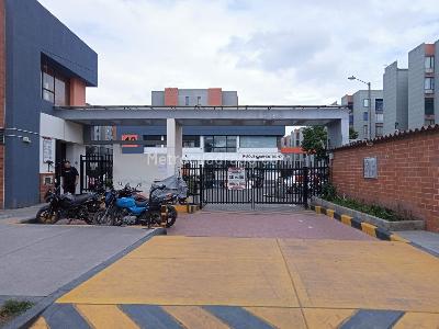 Apartamento de 3 alcobas en venta en Parque Campestre, Soacha, 56 m² · foto 3 de 20