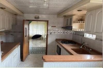 Casa de 5 alcobas en venta en Capellania, Cajicá, 211 m² · foto 9 de 20