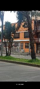Casa de 5 alcobas en venta en San Fernando Occidental, Bogotá, 420 m² · foto 4 de 20