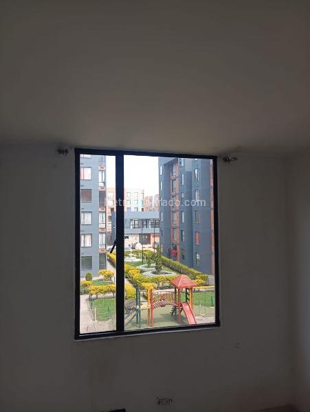 Piso – Soacha, Parque Campestre, Comuna Compartir - Más