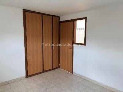 Casa de 5 alcobas en venta en La Estrada, Bogotá, 400 m² · foto 12 de 20