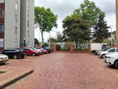 Apartamento en venta en El Redil, Bogotá · foto 2 de 19