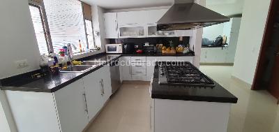 Casa de 4 alcobas en venta en San Jose De Bavaria, Bogotá, 550 m² · foto 11 de 20