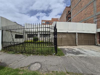 Casa de 4 alcobas en venta en El Batán, Bogotá, 289 m² · foto 2 de 20