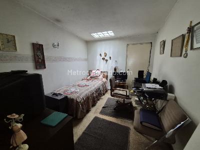 Casa de 4 alcobas en venta en El Batán, Bogotá, 289 m² · foto 16 de 20