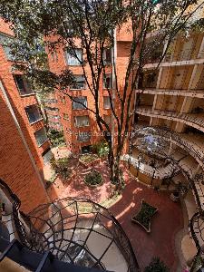 Apartamento de 4 alcobas en venta en Los Rosales, Bogotá, 241 m² · foto 5 de 20