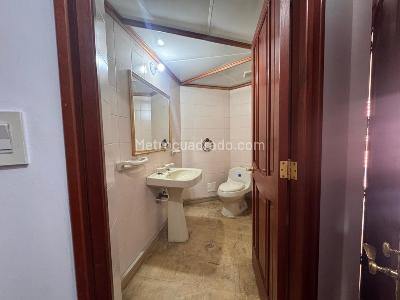 Apartamento de 4 alcobas en venta en Los Rosales, Bogotá, 241 m² · foto 8 de 20