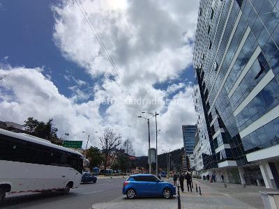 Apartamento de 2 alcobas en venta en Chico Reservado, Bogotá, 89 m² · foto 2 de 20