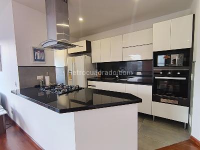 Apartamento de 3 alcobas en venta en San Patricio, Bogotá, 130 m² · foto 12 de 20