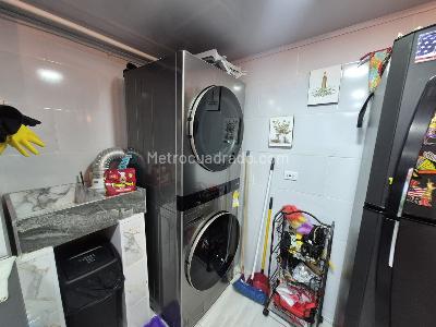 Apartamento de 3 alcobas en venta en Santa Barbara, Bogotá, 100 m² · foto 13 de 19