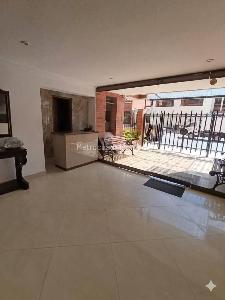 Apartamento de 3 alcobas en venta en Chico Norte, Bogotá, 286 m² · foto 2 de 20