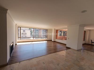 Apartamento de 3 alcobas en venta en Chico Norte, Bogotá, 286 m² · foto 3 de 20