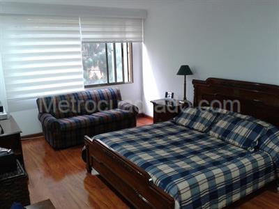 Apartamento de 3 alcobas en venta en La Carolina, Bogotá, 230 m² · foto 7 de 16