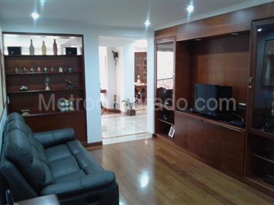 Apartamento de 3 alcobas en venta en La Carolina, Bogotá, 230 m² · foto 6 de 16