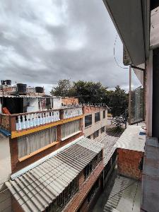 Casa de 5 alcobas en venta en Bachue, Bogotá, 187 m² · foto 4 de 18