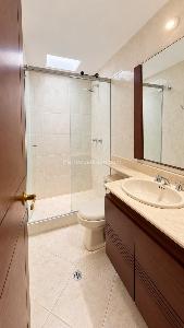 Apartamento de 3 alcobas en venta en Santa Barbara Central, Bogotá, 128 m² · foto 18 de 19