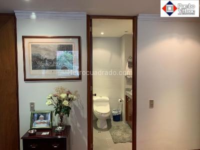 Apartamento de 3 alcobas en venta en La Cabrera, Bogotá, 259 m² · foto 7 de 20