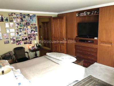 Apartamento en venta en Los Rosales, Bogotá · foto 3 de 12