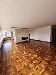Apartamento de 3 alcobas en venta en Centro Internacional, Bogotá, 240 m² · foto 3 de 9