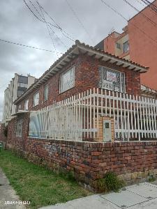Casa de 5 alcobas en venta en Cedro Golf, Bogotá, 69 m² · foto 2 de 20