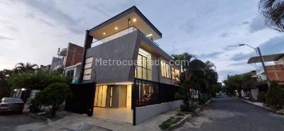 Casa de 3 alcobas en venta en Bosques De Ciudad 2000, Cali, 239 m² · foto 2 de 20
