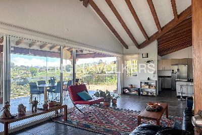 Casa de 3 alcobas en venta en Rionegro, Rionegro, 275 m² · foto 2 de 9