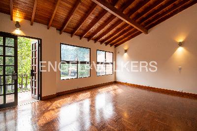 Casa de 5 alcobas en venta en La Frontera, Medellín, 389 m² · foto 8 de 16