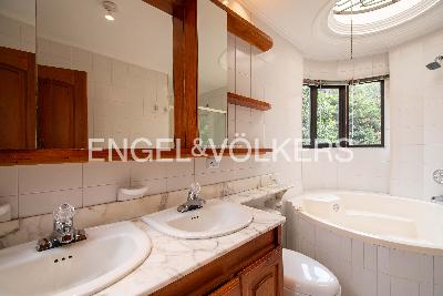 Casa de 5 alcobas en venta en La Frontera, Medellín, 389 m² · foto 11 de 16