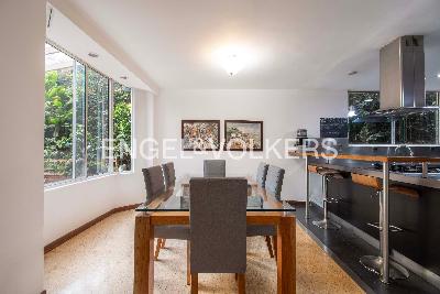 Casa de 3 alcobas en venta en Loma Del Chocho, Medellín, 246 m² · foto 3 de 12