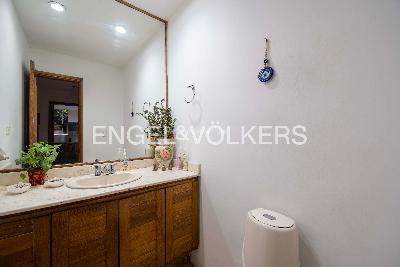 Casa de 3 alcobas en venta en Loma Del Chocho, Medellín, 246 m² · foto 5 de 12