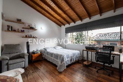 Casa de 3 alcobas en venta en Loma Del Chocho, Medellín, 246 m² · foto 6 de 12