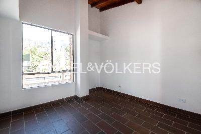 Apartamento en venta en Los Naranjos, Medellín · foto 6 de 8